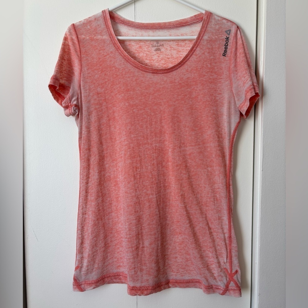 🎉4/30$🎉 🎉Reebok Coral Lightweight Tee – Size M ✨